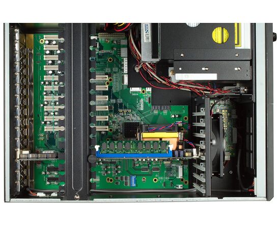 ACP-4320BP с установленной кроссплатой PICMG